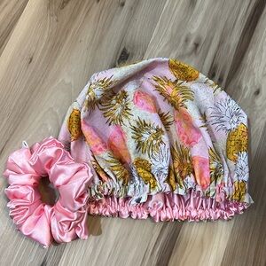 🍍Tropical Pineapple Print Shower Cap and matching scrunchy
